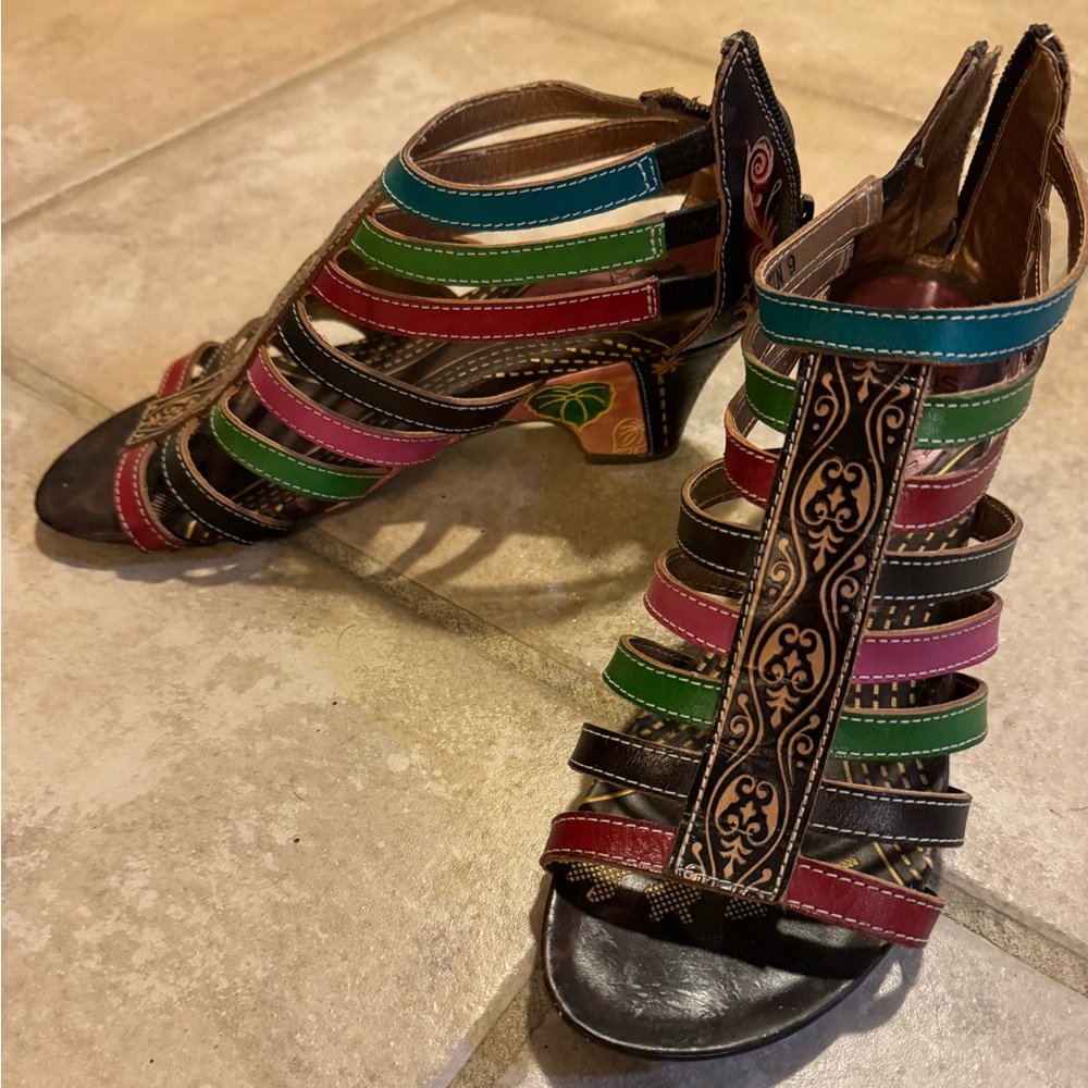 Corkys sandals lightly worn size 9